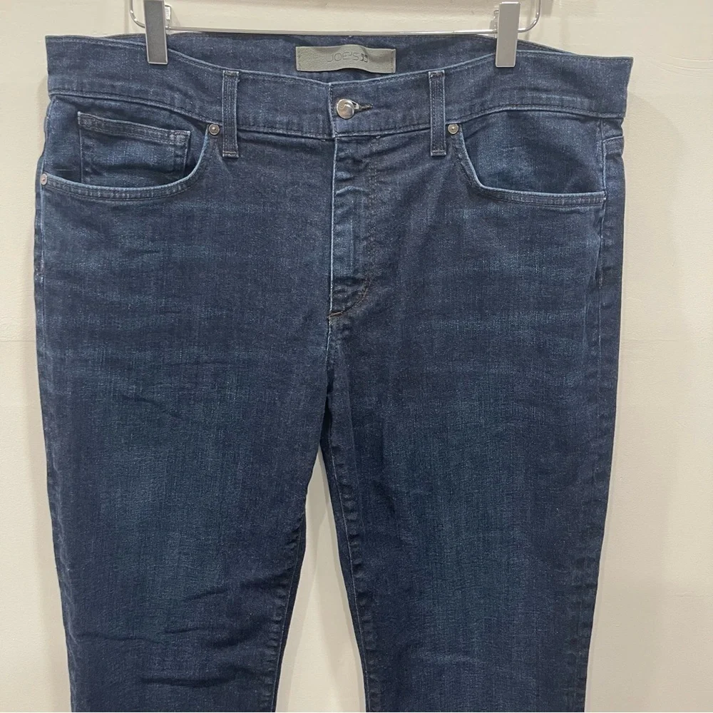 Joe’s The Classic Straight Leg Jeans in Bethea Dark Wash Size 38